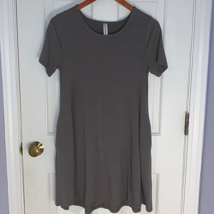 Gray t shirt dress‎